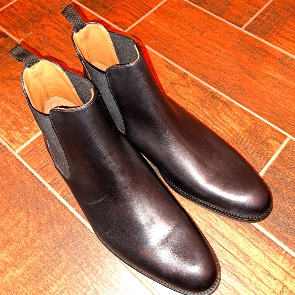 Taft Chelsea boots size 10.5US